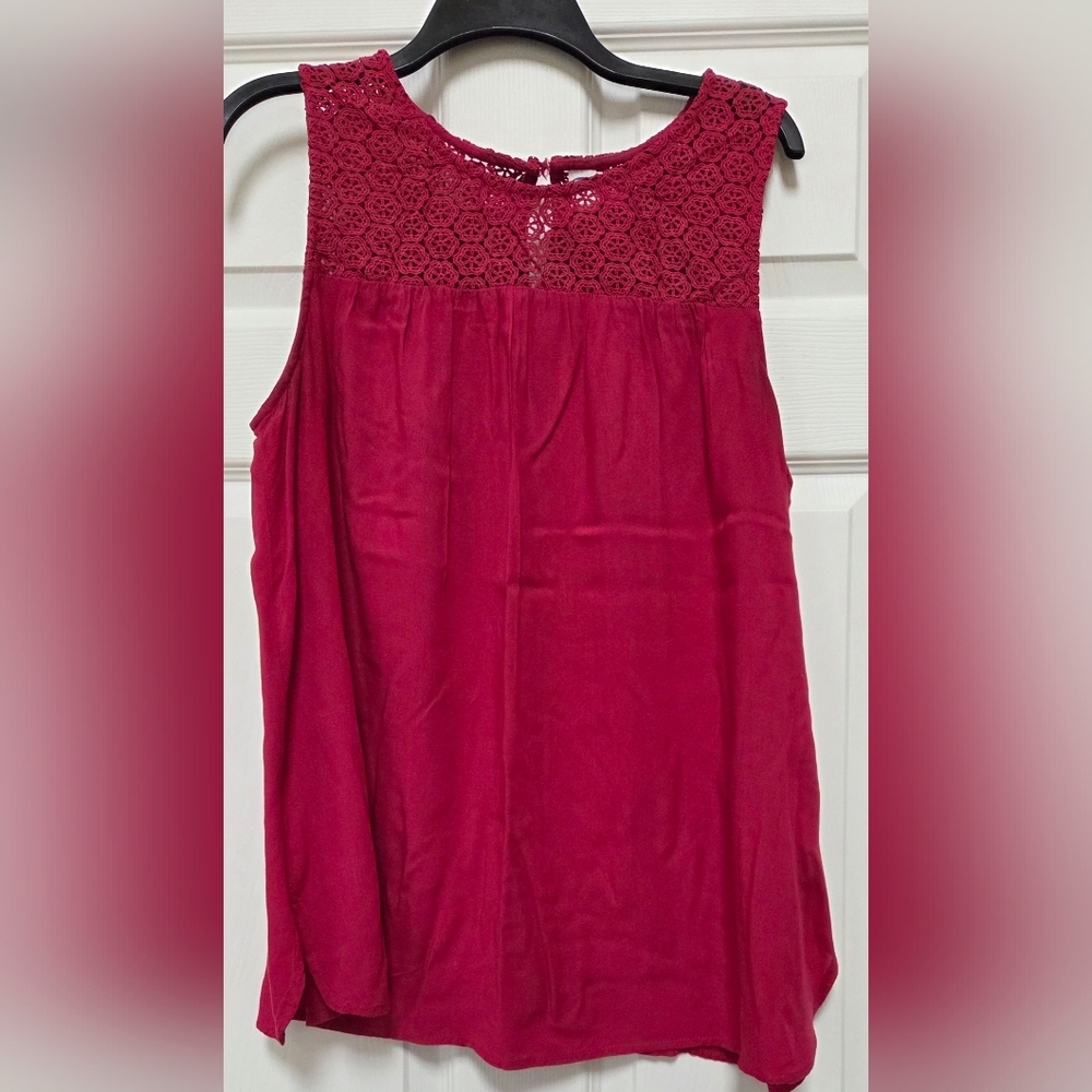 Women's Sleeveless Lace Top -Fuchsia
